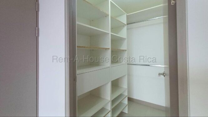 Venta de Casa en Goicoechea-Guadalupe. RAH 26-1694 en Guadalupe, Goicoechea, San José — ₡ 80 000 000
