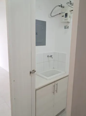 Alquiler de Apartamento en Condominio Monte Alto-Curridabat. in Curridabat, San José — $1,100 - Photo 3 of 11