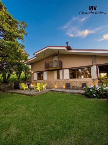 Cloud Forest Cabin on 1.72 Acres | No HOA | Los Ángeles, San Ramón in Ángeles, San Ramón, Alajuela — $300,000