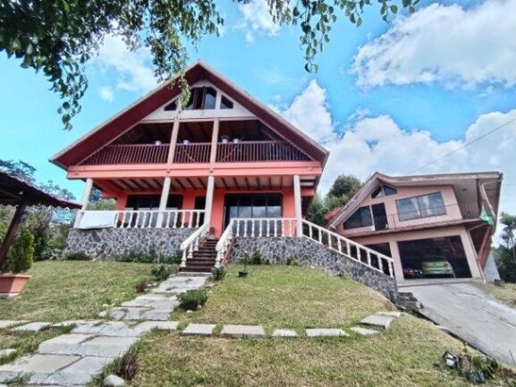 Se venden 2 casas con amplio lote de 1200m2 en San Miguel Desamparados 25-1620 in San Miguel, Desamparados, San José — ₡ 220 000 000