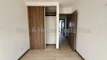 Alquiler de Casa en San Antonio de Escazú. RAH 26-1474 en San Antonio, Escazú, San José — $1,700 - Foto 5 de 10