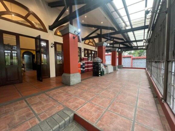 MLS-26-745 LS VENTA EDIFICIO COMERCIAL MERCEDES HEREDIA in Mercedes, Heredia — $1,700,000