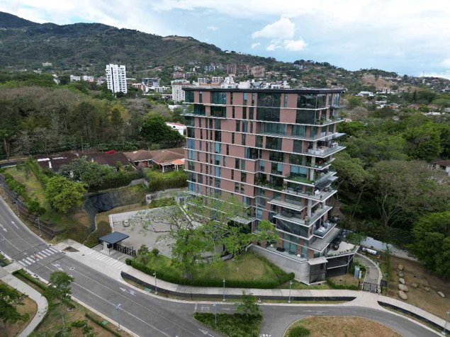 Apartamentode Lujo en Avenida Escazú 402 in Escazú, San José — $2,700,000 - Photo 3 of 70