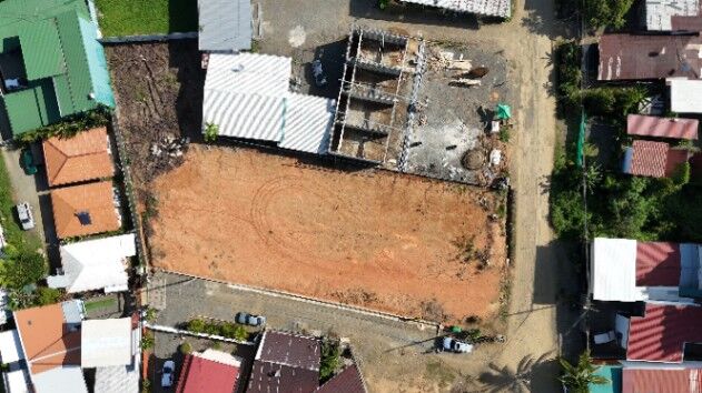 SE VENDE LOTE ESQUINERO COMERCIAL Y RESIDENCIAL EN UVITA LISTO PARA CONSTRUIR en Bahía Ballena, Osa, Puntarenas — $250,000