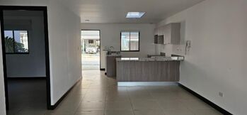 Venta de Casa en Santo Domingo, Heredia. RAH 26-822 in Santa Rosa, Santo Domingo, Heredia — $198,000 - Photo 4 of 11