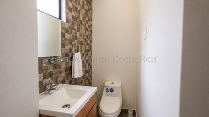Se alquila apartamento en Carmen San José 27-143 en Carmen, San José — $1,100
