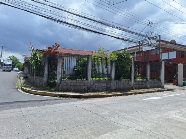 Lote mixto con ingreso activo + potencial de desarrollo in Damas, Desamparados, San José — ₡ 65 000 000