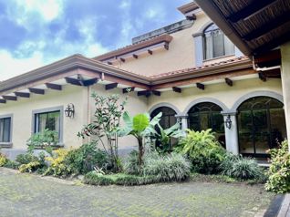 SE VENDE CASA  EN CIUDAD COLON en Colón, Mora, San José — $1,850,000 - Foto 4 de 111