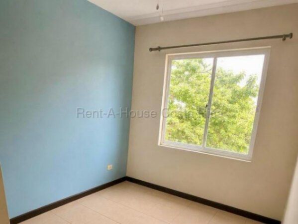 Venta de Casa en La Guácima de Alajuela. RAH 26-2120 in Guácima, Alajuela — ₡ 93 000 000