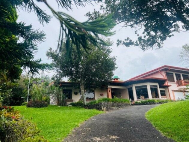 Venta de Casa en San Rafael-Ángeles, Heredia. RAH 26-647 en Ángeles, San Rafael, Heredia — $500,000