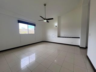 Venta de Excelente Casa de Lujo en Pozos, Santa Ana / Mls. 26-1558 OFC JB en Pozos, Santa Ana, San José — $695,000 - Foto 5 de 9