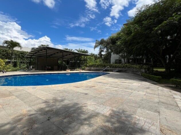 Venta de Encantador Apartamento en Santa Ana / Mls. 26-718 OFC JB en Santa Ana, San José — $230,000