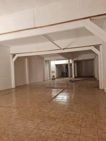 Amplio local comercial de 153m2. Excelente ubicación, Barrio Amón. en Carmen, San José — ₡ 800 000