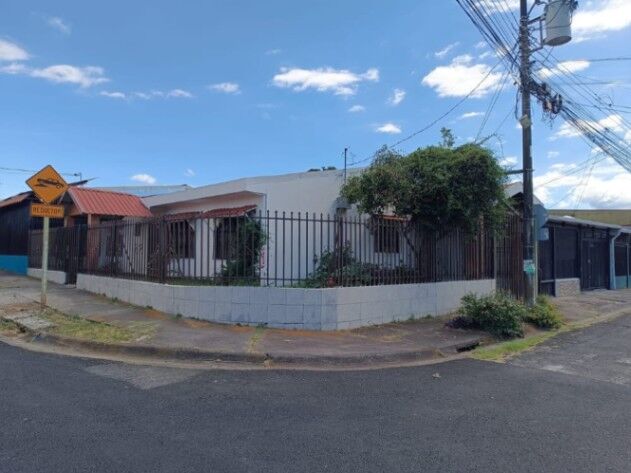🏡 Casa en Venta | San Antonio de Desamparados en San Antonio, Desamparados, San José — $165,000