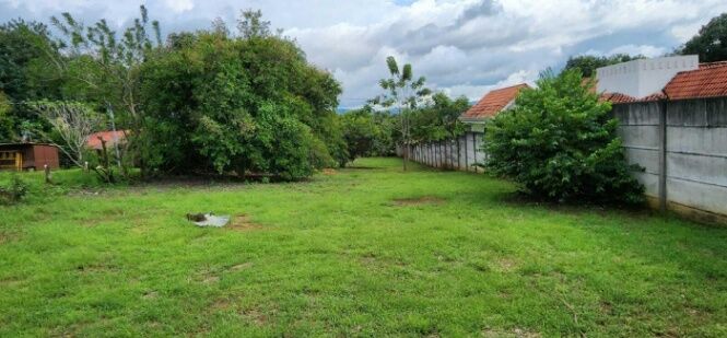 Se vende amplio lote plano de 1,400m2 en Garita Alajuela 25-738 en Garita, Alajuela — $268,000 - Foto 2 de 11