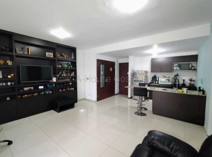 Apartamento en venta en piso 10 con paneles solares en San José #26-2006 GS en San Sebastián, San José — $152,000