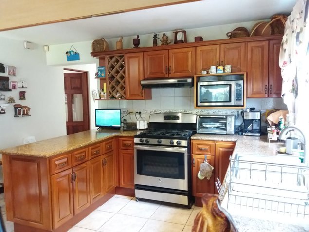 SE VENDE HERMOSA CASA EN VALLE DEL SOL SANTA ANA in Pozos, Santa Ana, San José — $850,000 - Photo 3 of 15