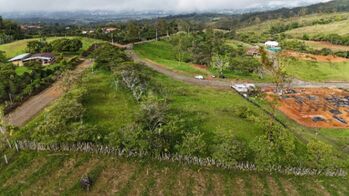 HERMOSO LOTE EN RISE SANTA ELENA, PÉREZ ZELEDÓN en San Isidro De El General, Pérez Zeledón, San José — $250,000 - Foto 4 de 10