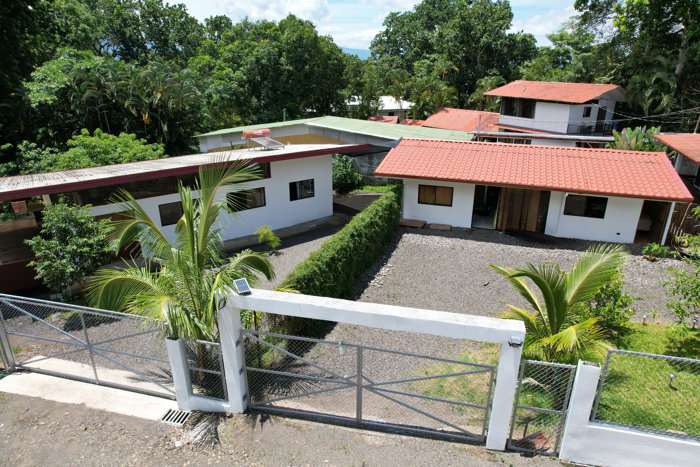 Owner financing! Property with house & apartment for sale in Atenas in San José, Atenas, Alajuela — ₡ 136 000 000