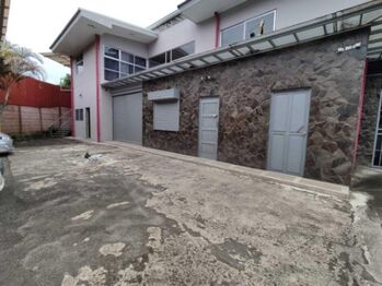MLS-25-1091 LS VENTA EDIFICIO CON 4 APARTAMENTOS GOICOECHEA SAN JOSE CONTACTENOS AL # 86127562 en Ipís, Goicoechea, San José — $450,000 - Foto 5 de 10