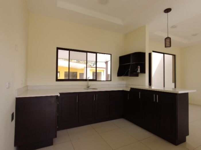 Venta de Hermosa Casa en San Rafael de Heredia 26-159 en San Rafael, Heredia — $179,000
