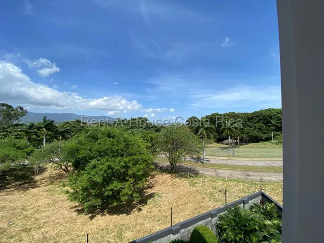Venta de Apartamento AMUEBLADO en Ulloa-Heredia. RAH 27-327 en Ulloa, Heredia — ₡ 76 500 000