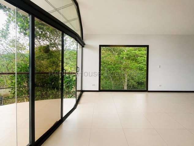 Alquiler de LUJOSA Casa en Altos de Carrizal, Escazú. RAH 27-142 en Escazú, San José — $2,500