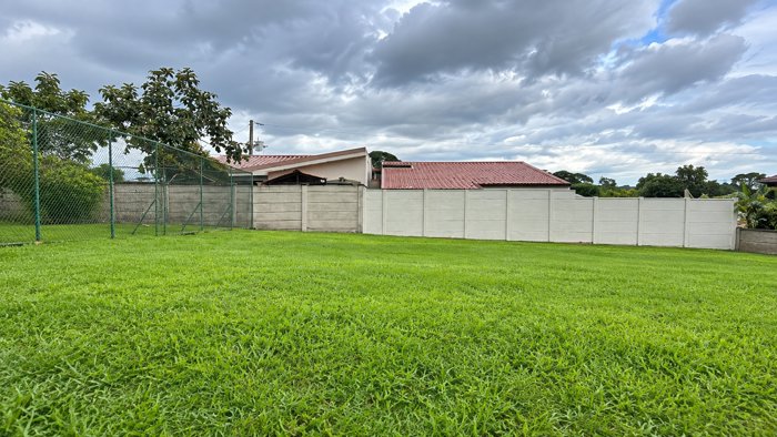 Lot for Sale in Lomas del Bosque Condominium, Grecia – 228 m² en Mercedes, Atenas, Alajuela — ₡ 28 000 000