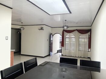 Hermosa casa uede ser suya en Tibas! en San Juan, Tibás, San José — 110 000 000 ₡ - Foto 5 de 11