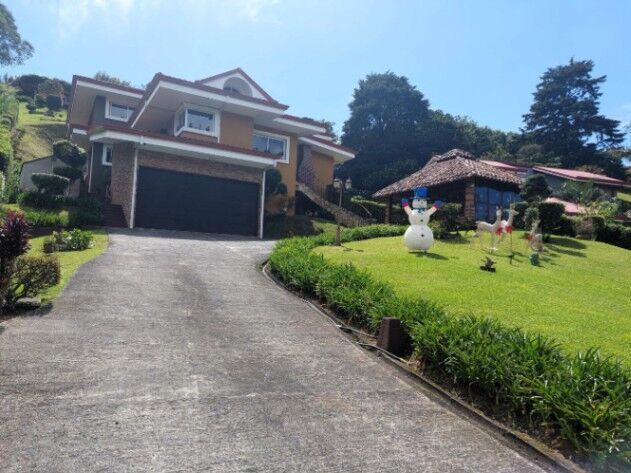 Venta de Casa en Moravia-San Jerónimo. RAH 25-783 en San Jerónimo, Moravia, San José — $550,000