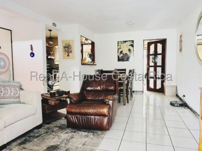 Casa en residencial seguro en Heredia con patio y oficina #26-1473 GS in Ulloa, Heredia — $173,913 - Photo 3 of 9