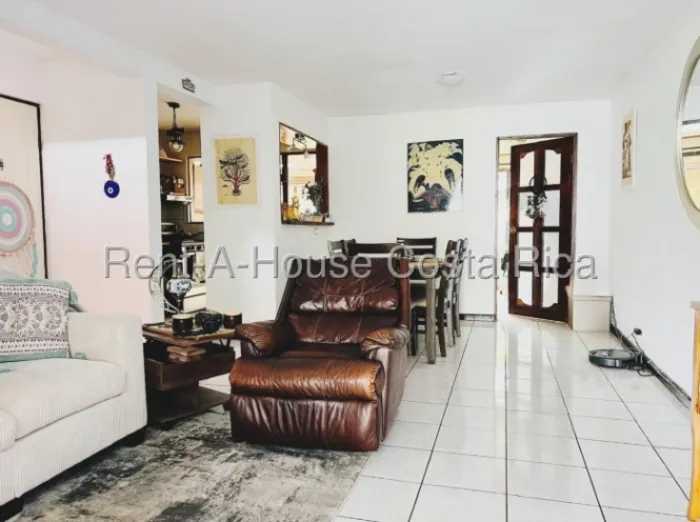 Casa en residencial seguro en Heredia con patio y oficina #26-1473 GS en Ulloa, Heredia — $173,913 - Foto 3 de 9