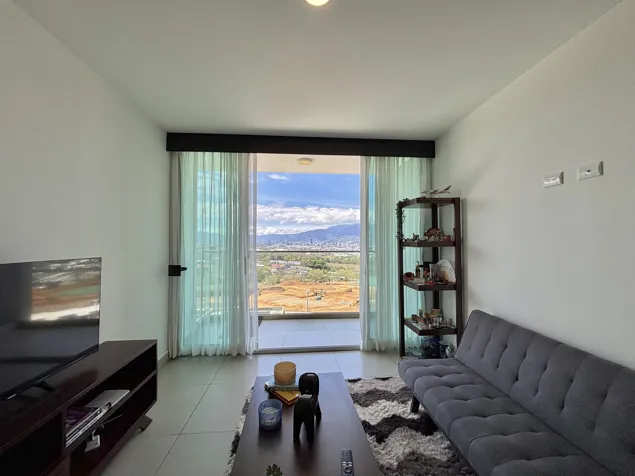 Alquiler de Apartamento con vista y 2 parqueos techados en San Pablo en San Pablo, Heredia — $1,250