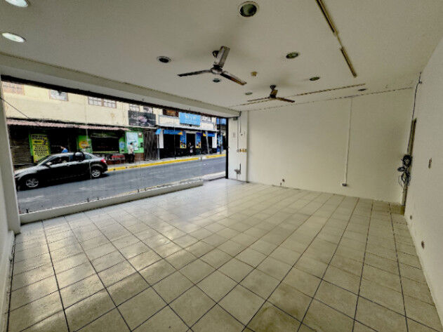 ALQUILER DE LOCAL COMERCIAL, SAN JOSE, CALLE 7. en Carmen, San José — $1,500