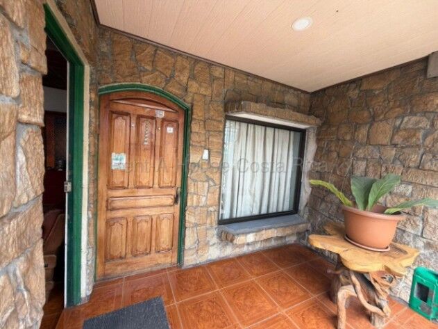 Venta propiedad comercial con alto tránsito y uso mixto ideal inversión #26-1802 GS en San Juan De Dios, Desamparados, San José — $280,000