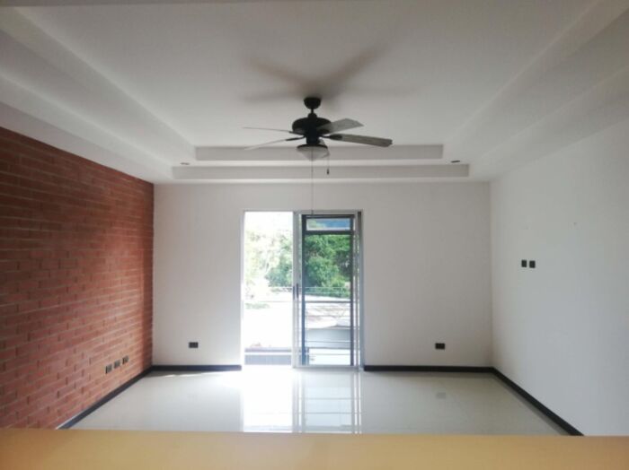Se vende apartamento en Uruca San José 24-1158 en Uruca, San José — $198,000