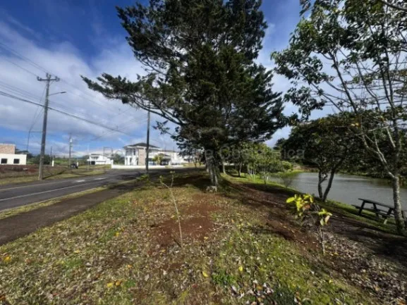 Hermoso Lote en venta frente al lago-Paraiso,Cartago  en Paraíso, Cartago — ₡ 97 000 000 - Foto 2 de 17