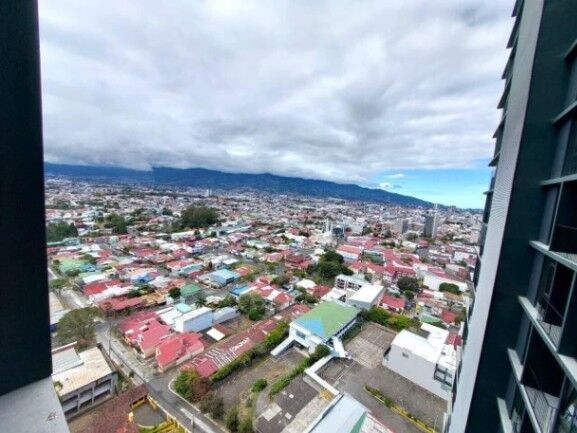 🏙️ Alquiler – SECRT Escalante, Piso 24  26-1325   in Carmen, San José — $1,050
