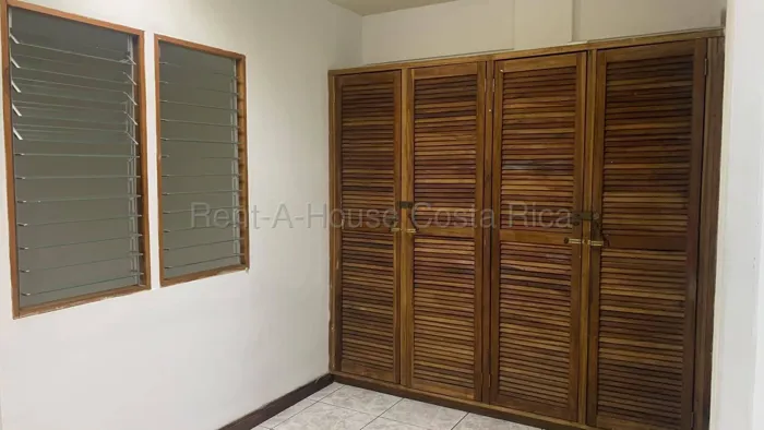 Commercial Space for Rent of 50 m² in Rohrmoser #27-330 GS in Pavas, San José — $670 - Photo 3 of 7