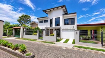 House for Sale in San Pedro de Poás, Alajuela. RAH 27-841