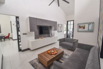 Casa de un Nivel con 4 Habitaciones en Valle del Sol in Pozos, Santa Ana, San José — $1,400,000 - Photo 4 of 47