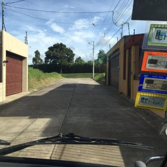 SE VENDE BELLÍSIMA FINCA EN SAN RAFAEL DE HEREDIA.  en Concepción, San Rafael, Heredia — ₡ 130 000 000