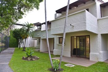 VENTA DE INVERSION, PAQUETE TOWNHOUSES PARA AIR B&B, HEREDIA, CARIARI in San Antonio, Belén, Heredia — $1,665,000 - Photo 5 of 30