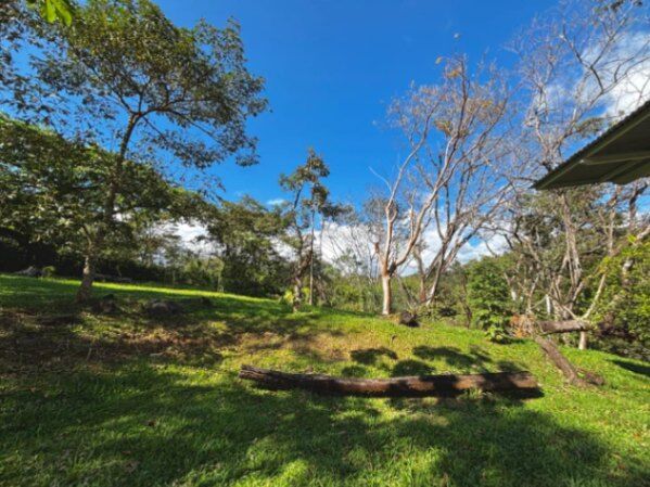 VENDO TERRENO + CASA DE DESCANSO EN TURRÚBARES. en San Pedro, Turrubares, San José — $124,000