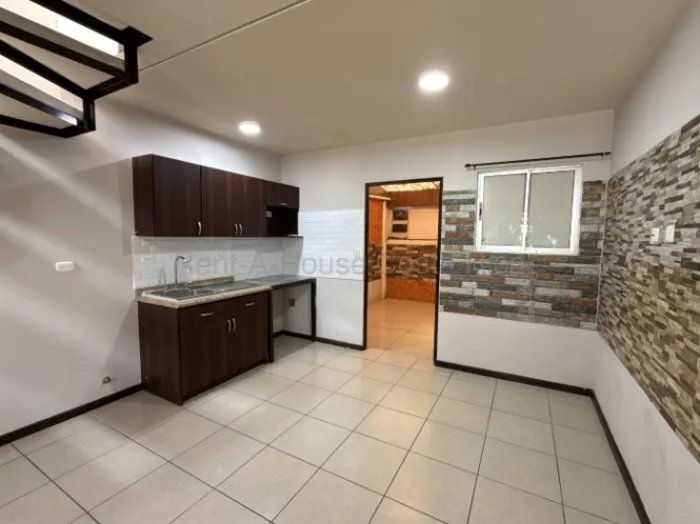 Se vende casa en San Pablo Heredia 27-35 en San Pablo, Heredia — ₡ 48 650 000 - Foto 3 de 24