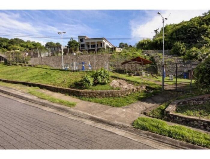 VENDO APARTAMENTO EN LA TRINIDAD DE MORAVIA. en La Trinidad, Moravia, San José — ₡ 70 000 000