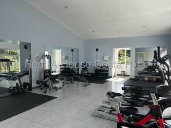 Venta de casa en condominio con jardín y acceso inmediato a Ruta 27 #26-1429 GS in Brasil, Santa Ana, San José — $222,000 - Photo 5 of 8