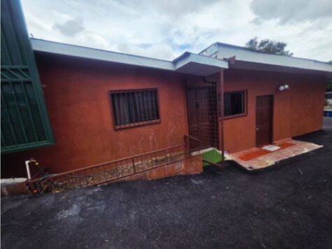 VENTA DE LOTE CON DOS APARTAMENTOS, SAN JOSE, ESCAZU - 10006821 in Escazú, San José — ₡ 106 000 000
