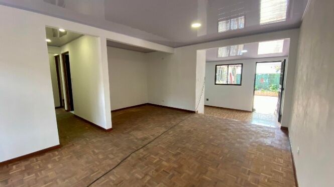 Se vende espaciosa casa en Hatillo San José 26-310 en Hatillo, San José — $79,500,000