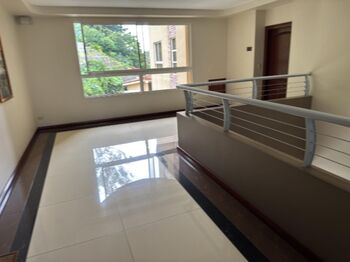 Apartamento Alquiler in San Rafael, Escazú, San José — $2,400 - Photo 5 of 27